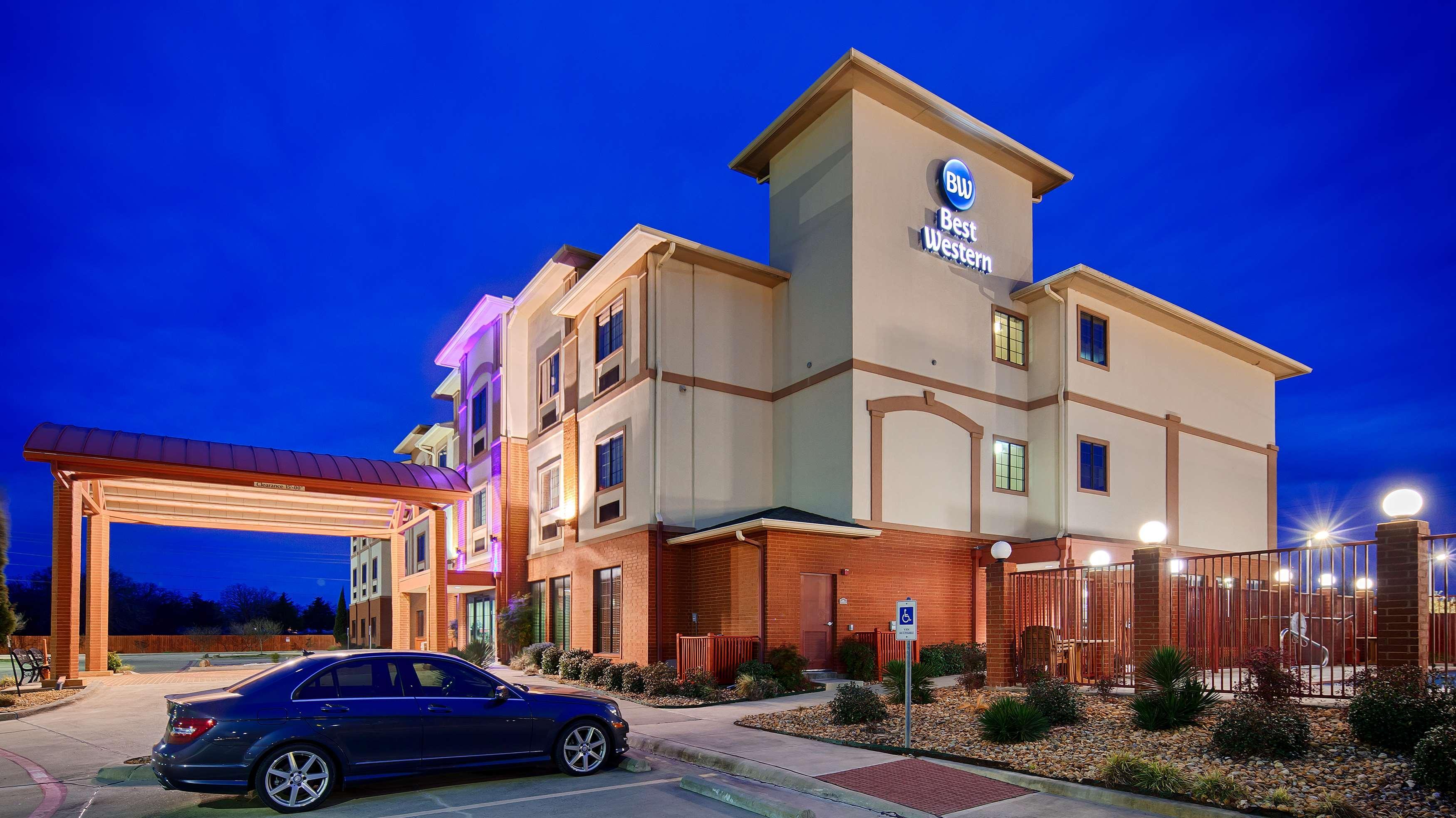 Best Western Giddings Inn & Suites Eksteriør billede