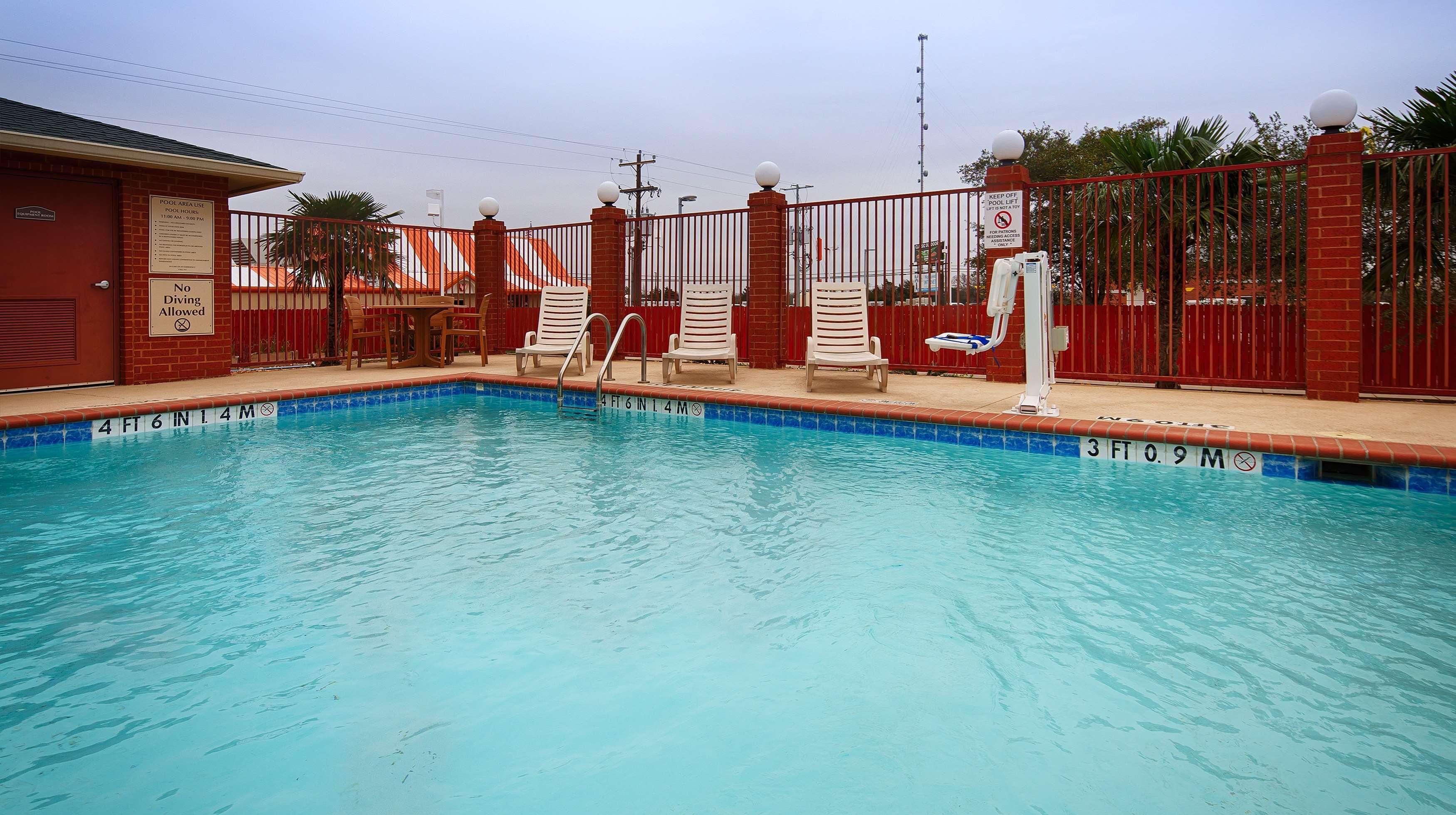 Best Western Giddings Inn & Suites Eksteriør billede
