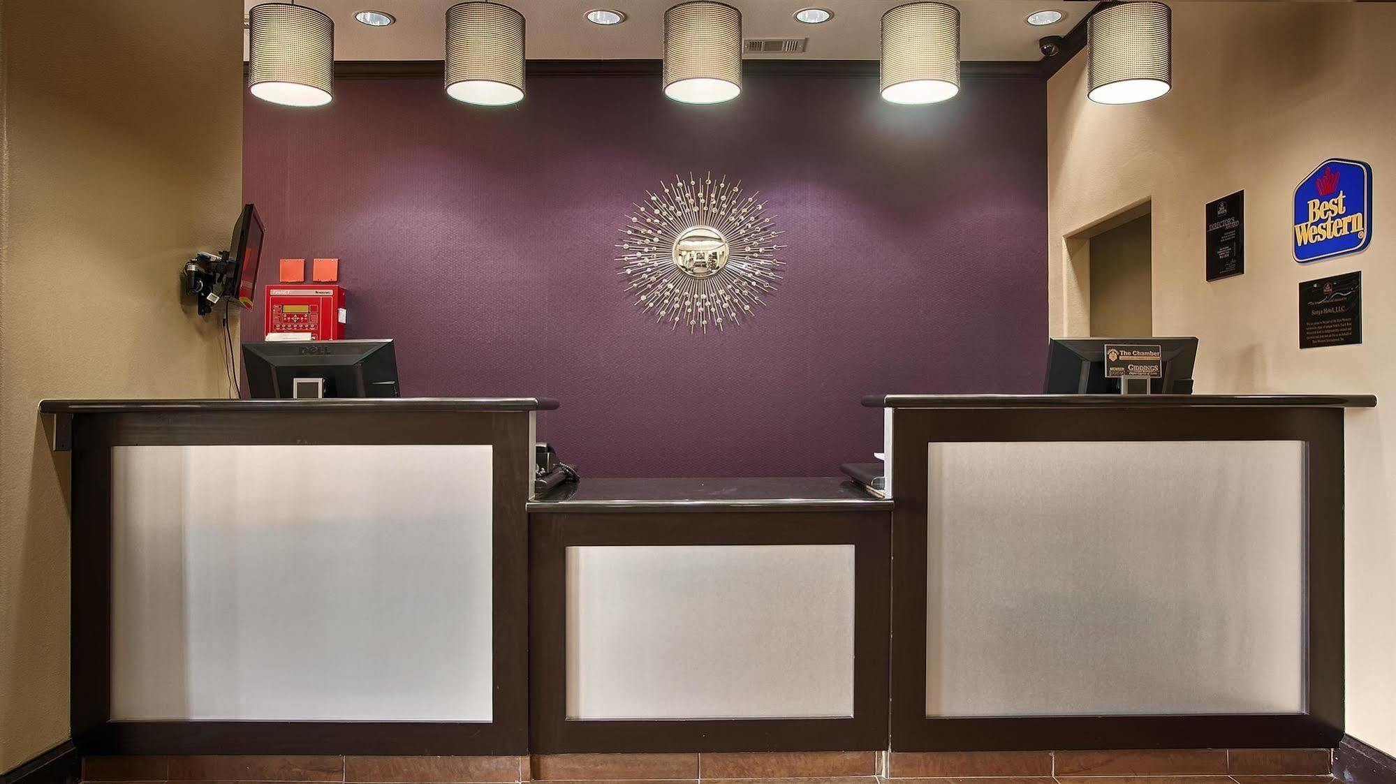 Best Western Giddings Inn & Suites Eksteriør billede