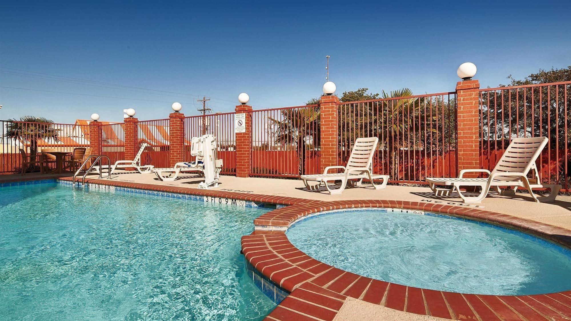 Best Western Giddings Inn & Suites Eksteriør billede